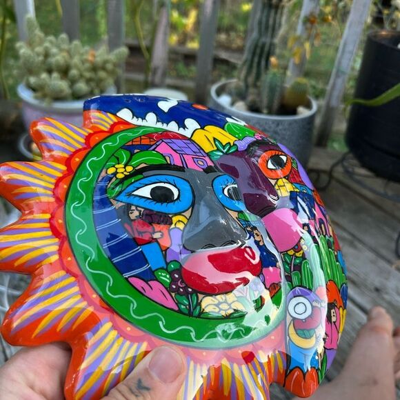 Mexican Folk Art Talavera Moon Sun Eclipse Hand Painted Clay Wall Hanging 8.5" - Picture 12 of 16